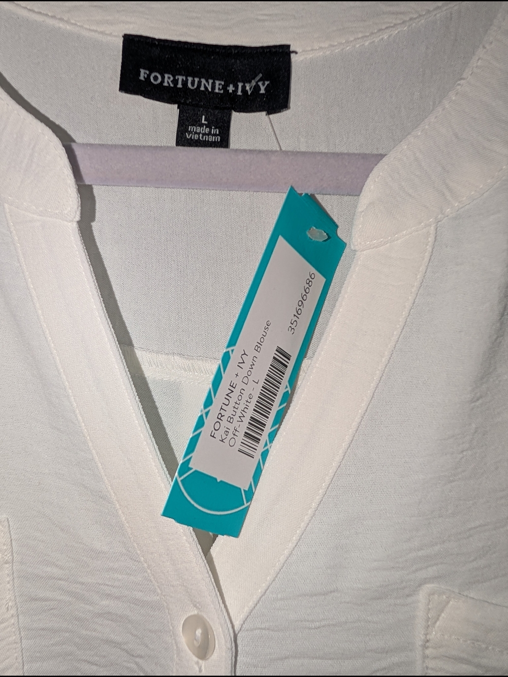 Sleeveless Button-Front White Blouse - Picture 3 of 3